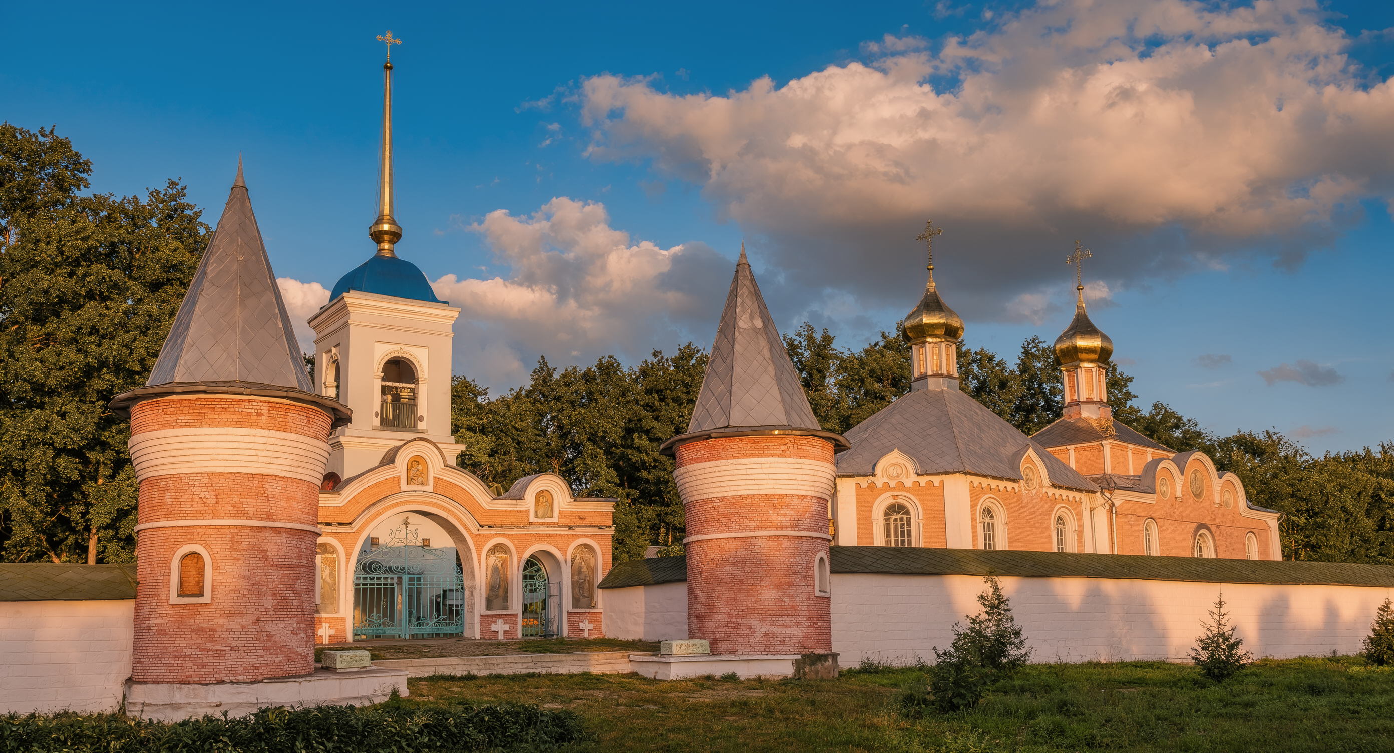Read more about the article Александро-Невский Софрониев монастырь, Рязанская область
