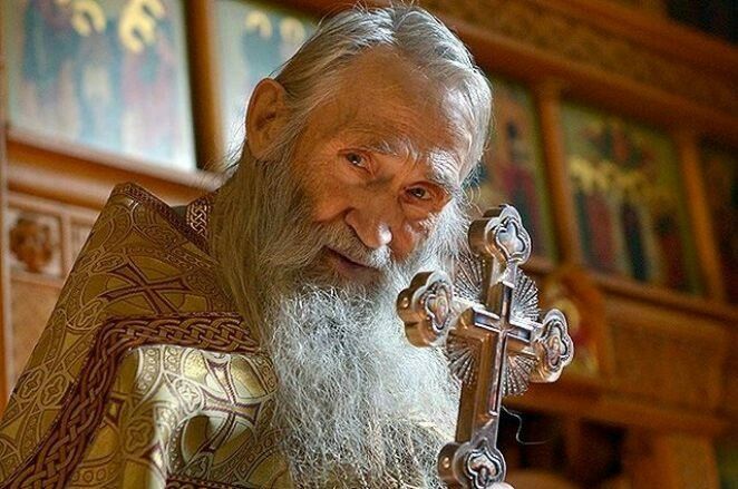 Read more about the article Так они стоят, прижавшись друг к другу, и все понимают