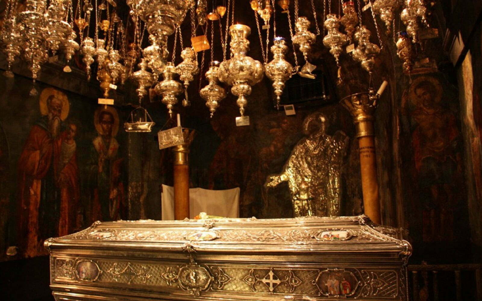 Read more about the article Тело святого Спиридона имеет постоянную температуру: 36,6 градусов