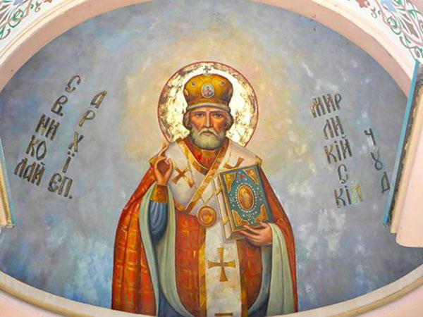 Read more about the article  Там он встал на колени и начал молиться святителю