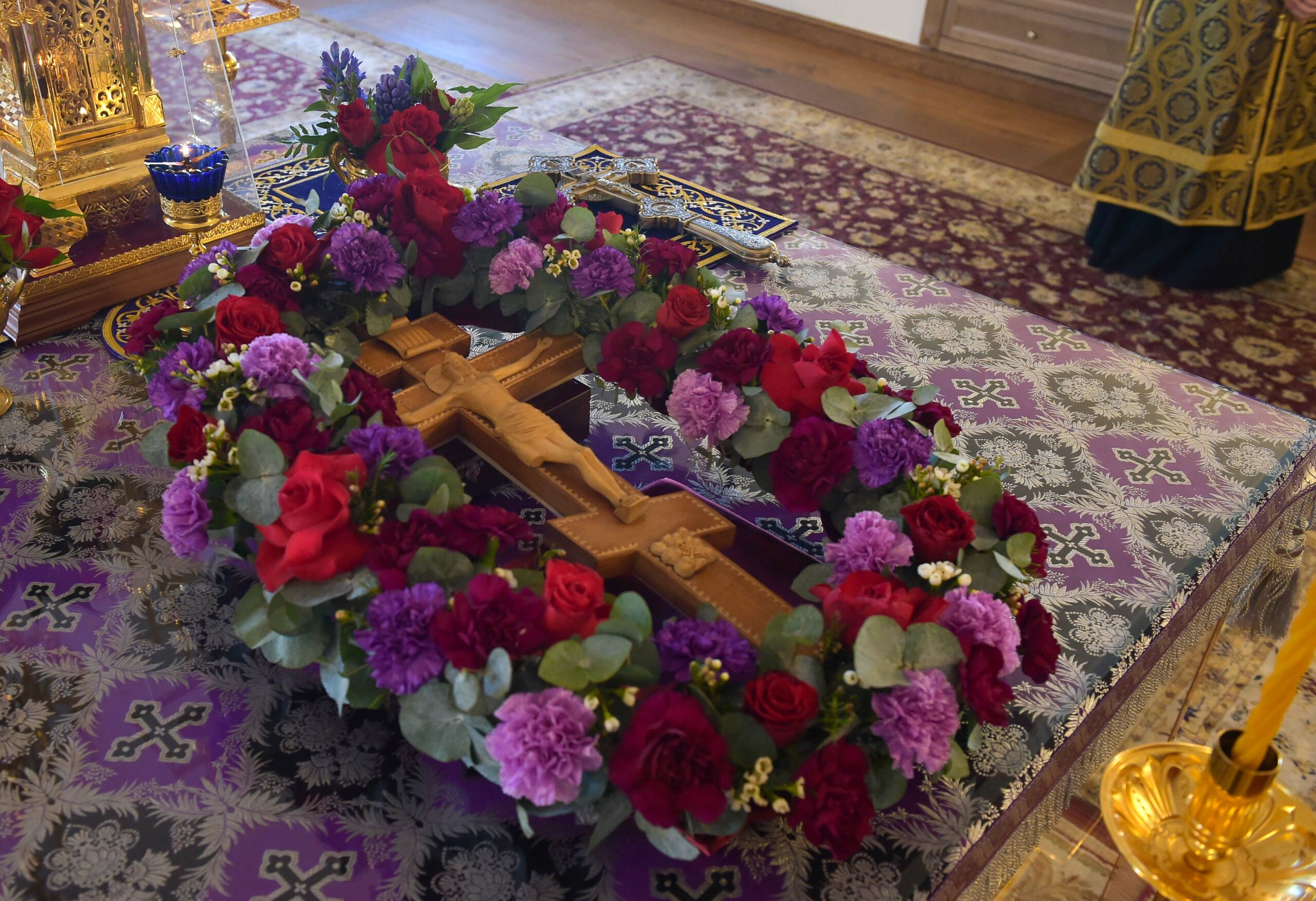 Read more about the article Поклонение Кресту Животворящему