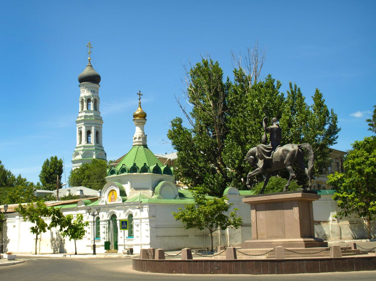 Read more about the article Благовещенский женский монастырь в Астрахани