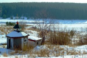 Read more about the article Святой источник во имя Владимирской иконы Божией Матери (Ялунинское)