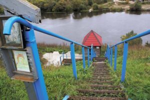 Read more about the article Святой источник во имя Божией Матери иконы её Казанской (с. Сабурово)