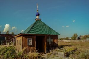 Read more about the article Святой источник в честь иконы Пресвятой Богородицы «Благодатное Небо» (Покровское)