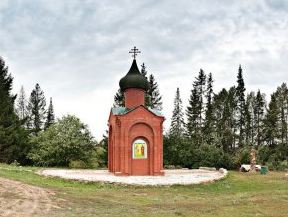Read more about the article Святой источник мучеников Флора и Лавра (Первомайский)
