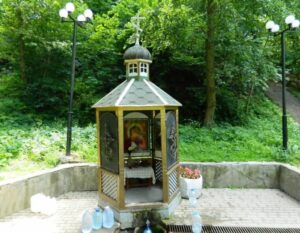 Read more about the article Святой источник Казанской иконы Божией Матери (Химки)