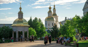 Read more about the article Надкладезная часовня (Дивеево)