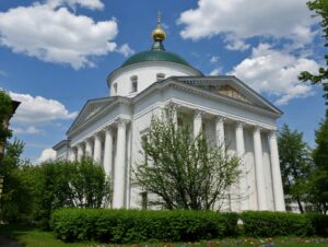 Read more about the article Храм Илии Пророка и Тихона, епископа Амафунтского в Ярославле