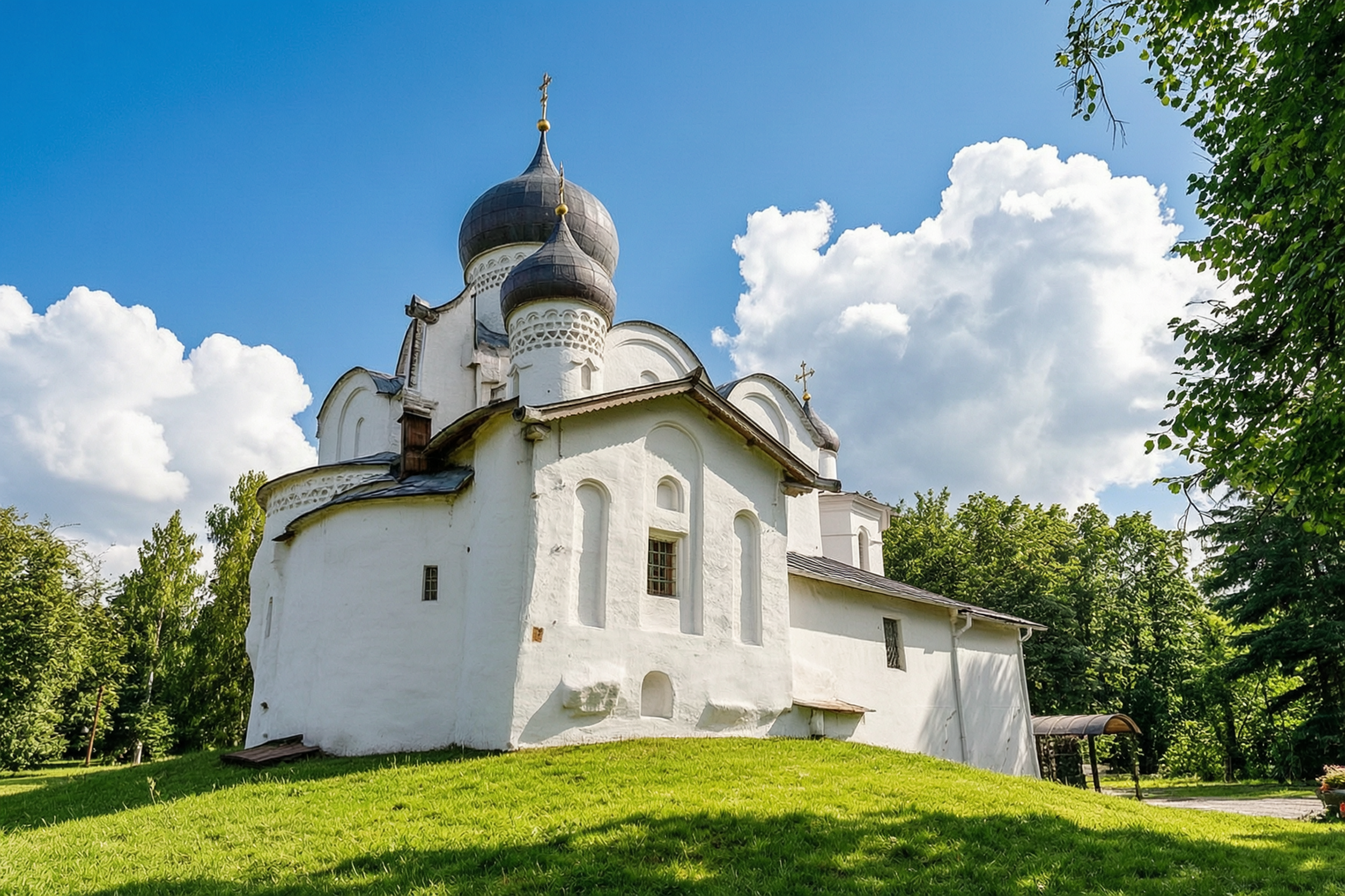 Read more about the article Храм Василия Великого на Горке в Пскове