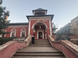 Read more about the article Высоко‑Петровский монастырь: живая история в сердце Москвы